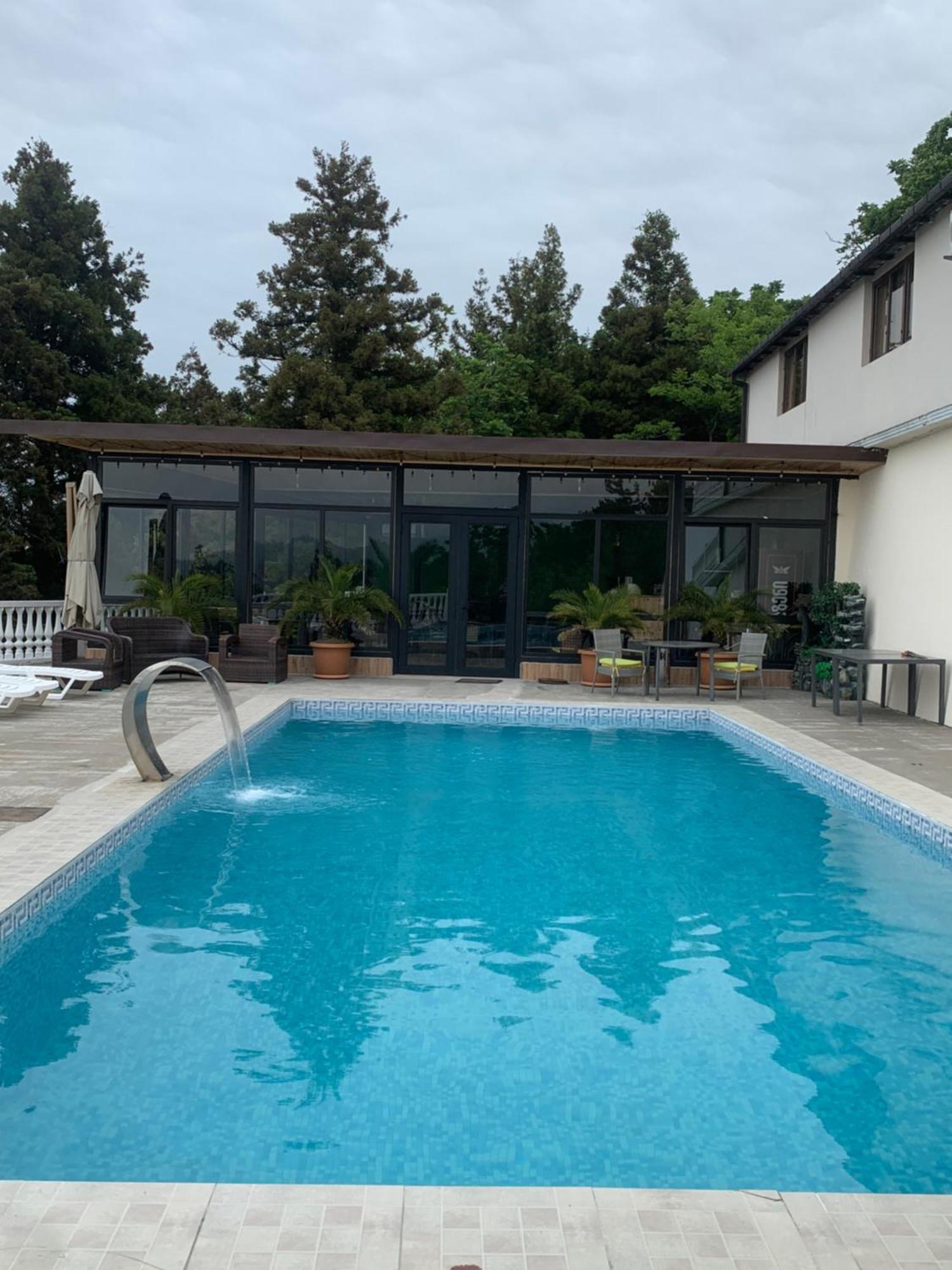 White House Chakvi Hotel Exterior photo